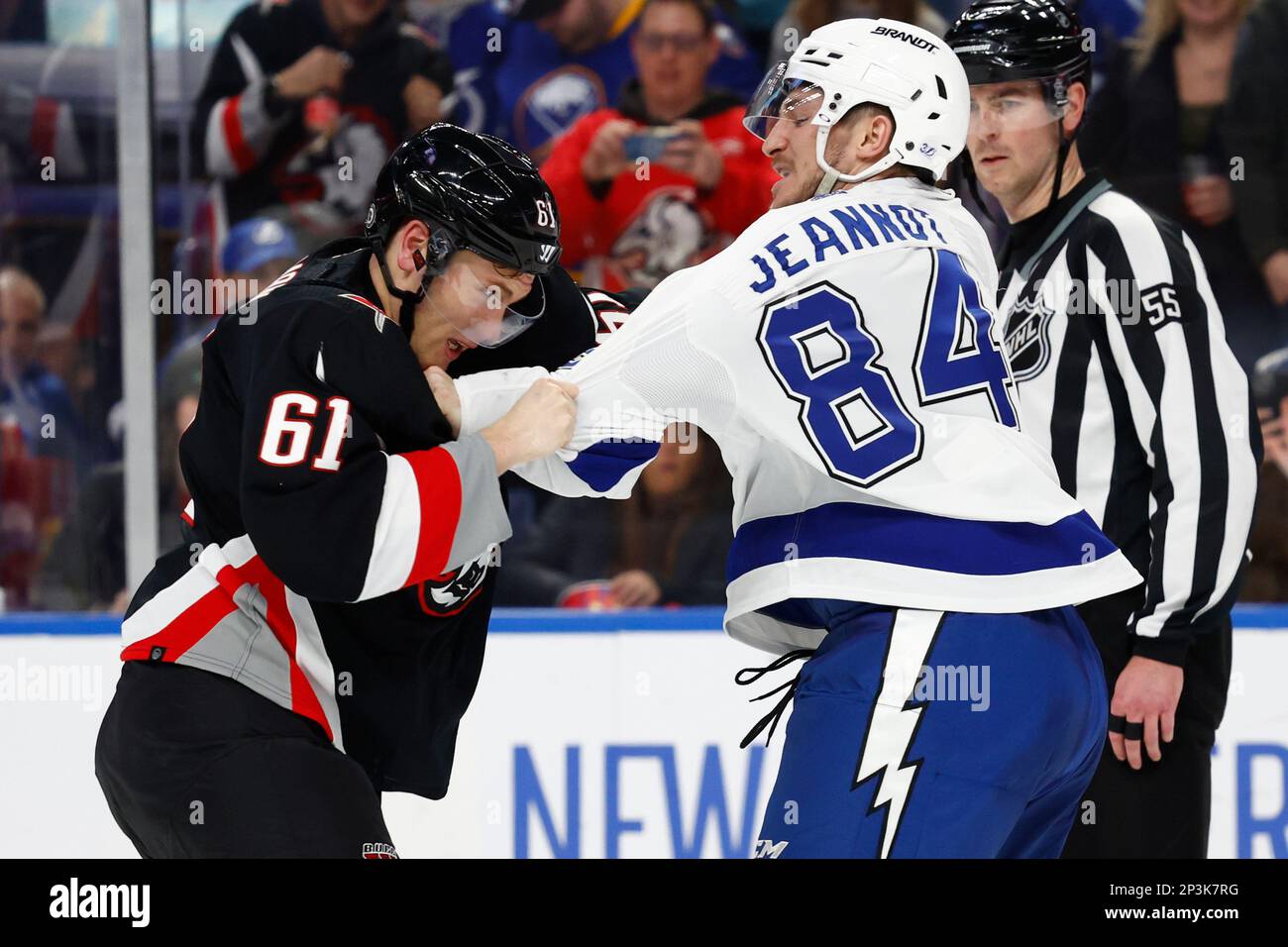 Tampa Bay Lightning left wing Tanner Jeannot (84) and Buffalo Sabres
