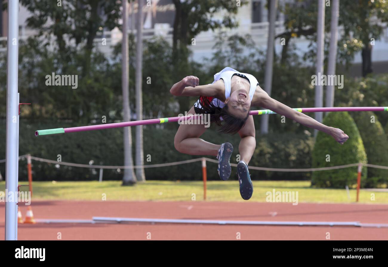 Sharon Wong Yuen-nam tritt beim Wan Chai Sports Ground an den Woman's Open - High Jump der HK Athletics Series 1 2023 an. 26FEB23 SCMP/Edmond so Stockfoto