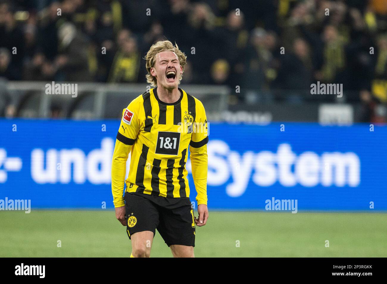 Dortmund, Signal Iduna Park, 03.03.23: Julian Brandt (Dortmund) jubelt nach einem vermeintlichen Tor im 1. Bundesliga Spiel Borussia Dortmund vs. RB Le Stockfoto