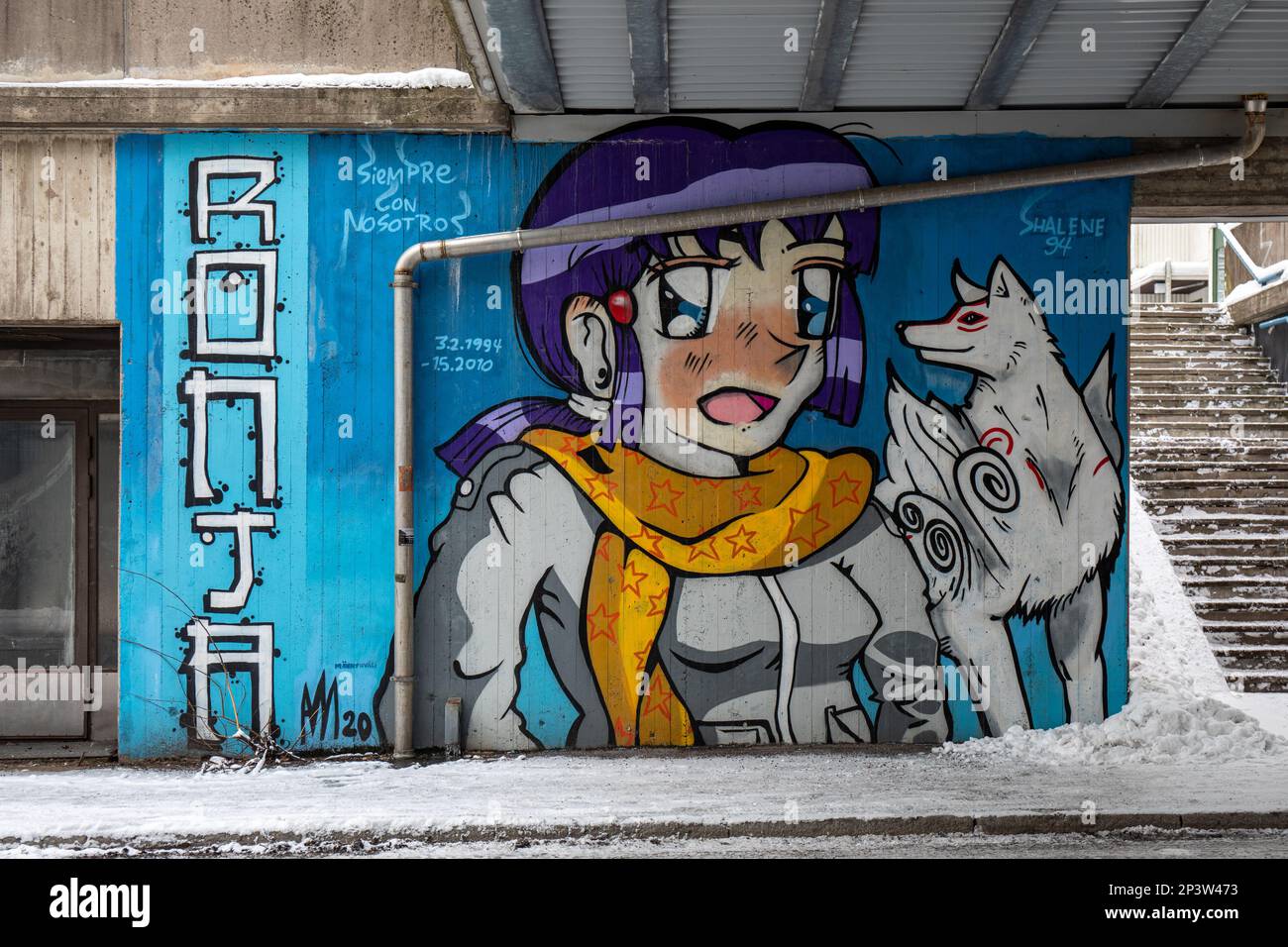 Straßenkunst nur für redaktionelle Zwecke. Ein Wandgraffiti von Antti Männynväli an einer Betonwand im Bezirk Ierivasta in Helsinki, Finnland. Stockfoto