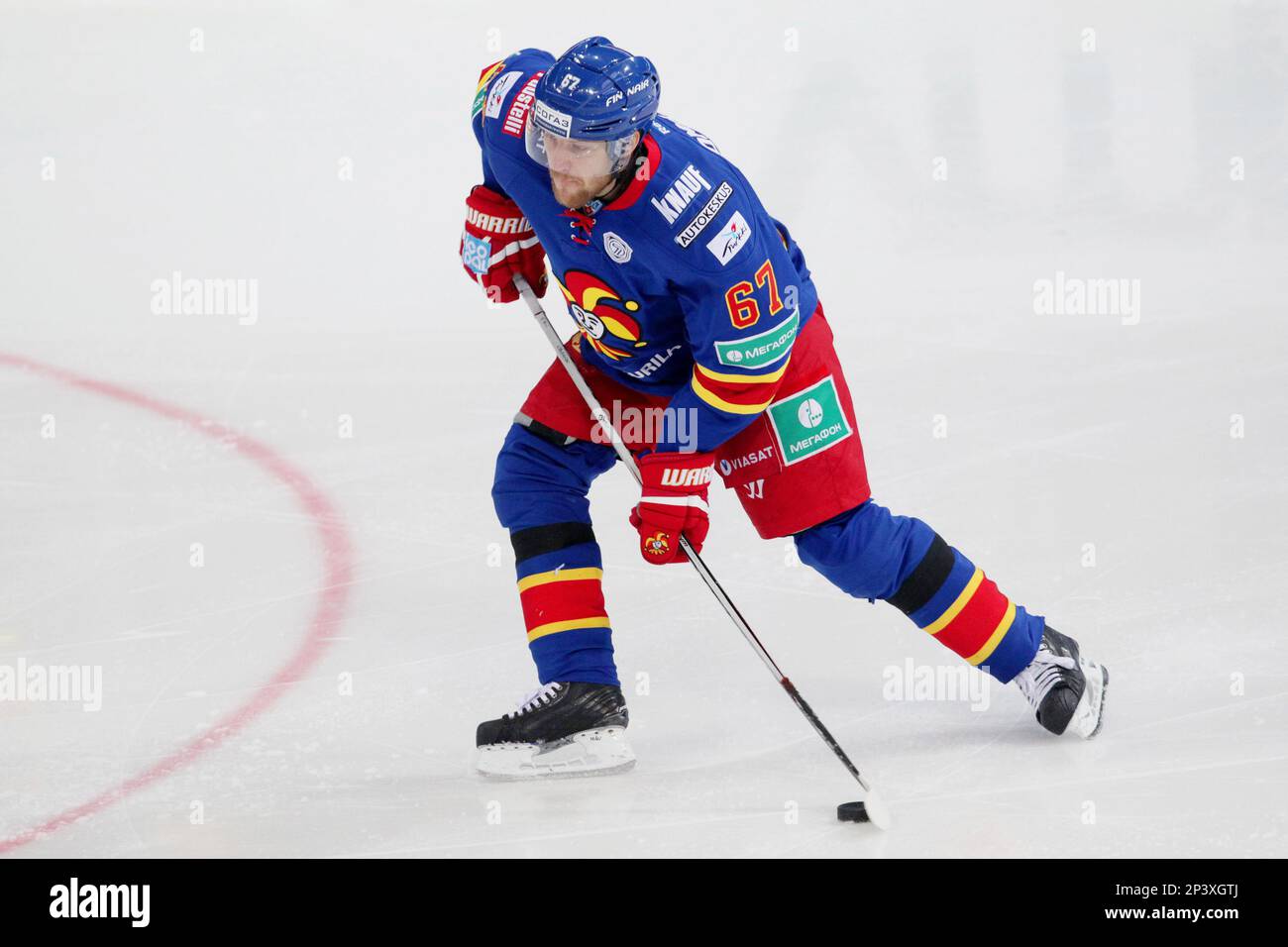 Nov. 20, 2014 - Helsinki, Finland - Linus Omark of Jokerit during Kontinental Hockey League match Jokerit vs SKA Saint Petersburg at The Hartwall Arena in Helsinki on 20th november 2014. Matti Raivio / All Over Press (Cal Sport Media via AP Images) Stockfoto