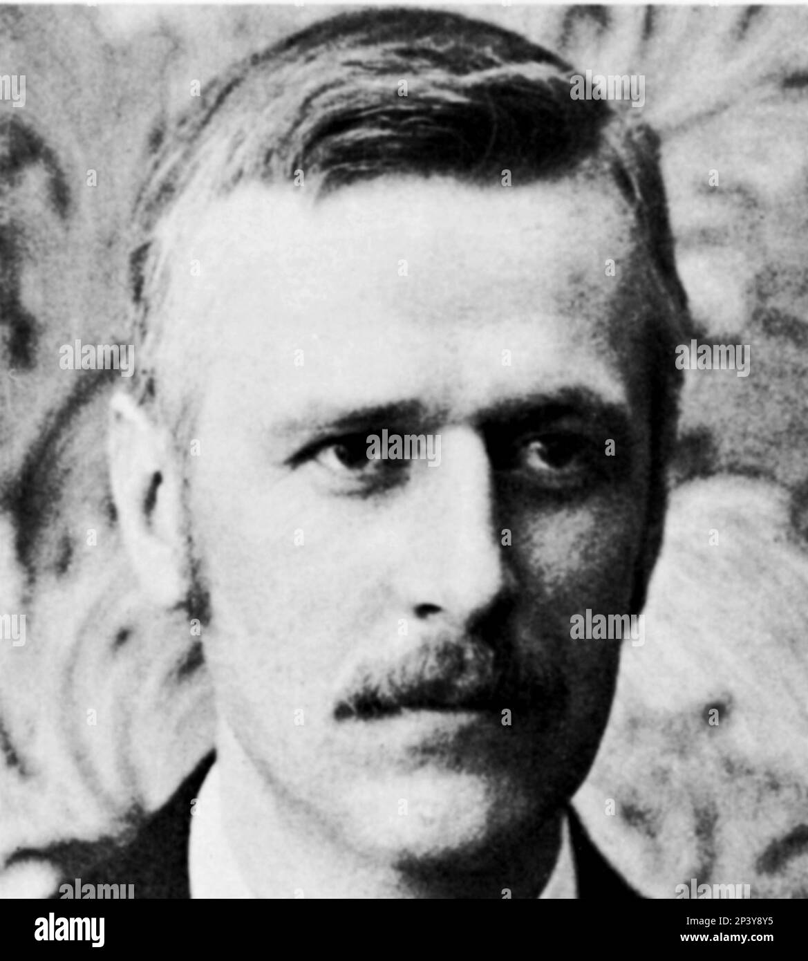 DER britische Politikwissenschaftler und Psychologe GRAHAM WALLAS ( 1858 - 1932 ) , der frühe englische Sozialist und Marxist , Problem der politischen Wissenschaftswissenschaftler - POLITIK - POLITIK - POLITIKER - POLITIKER - POLITIKER - SOZIALISTA - SOCIALISMO - LETTERATO - LETTERATURA - LITERATUR - SAGGISTA - Porträt - Rituto - Schnurrbart - Baffi - KARL MARX - SOZIALISMUS - Denker - Pensatore --- Archivio GBB Stockfoto