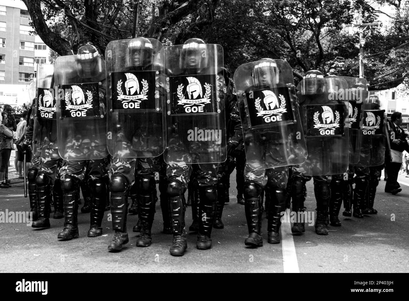 Salvador, Bahia, Brasilien - 07. September 2016: Truppen der Stadtgarde mit Schutzschilden während des brasilianischen Unabhängigkeitstages in Sa Stockfoto