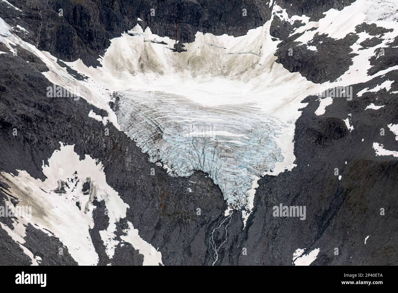 Schwindender Gletscher, Fair-Weather-Range im Glacier Bay-Nationalpark im Südosten Alaskas, USA. Stockfoto