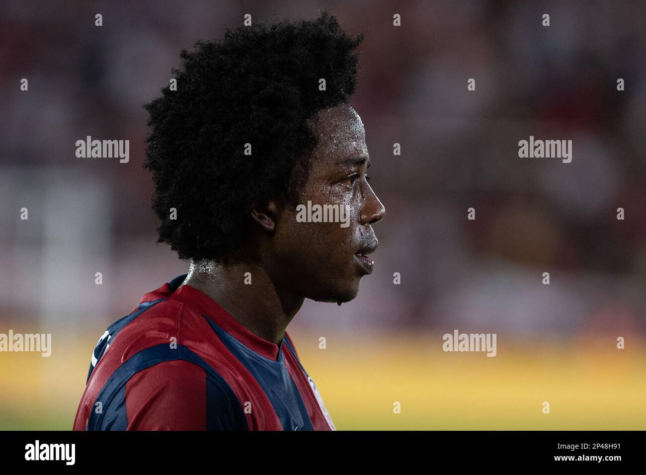 Buenos Aires, Argentinien. 05. März 2023. Carlos Sanchez aus San Lorenzo schaut bei einem Spiel zwischen Huracan und San Lorenzo im Rahmen der Liga Profesional 2023 auf der Estadio Tomas Duco/ (Endstand; Huracan 1:1 San Lorenzo) (Foto: Manuel Cortina/SOPA Images/Sipa USA). Kredit: SIPA USA/Alamy Live News Stockfoto