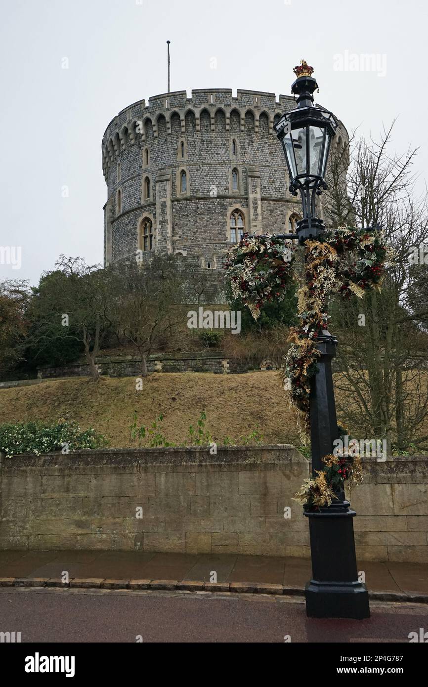 Außenarchitektur und Design von 'Windsor Castle', dem ältesten und größten bewohnten Schloss der Welt, auch das beliebteste Wochenendhaus der Königin - Großbritannien Stockfoto