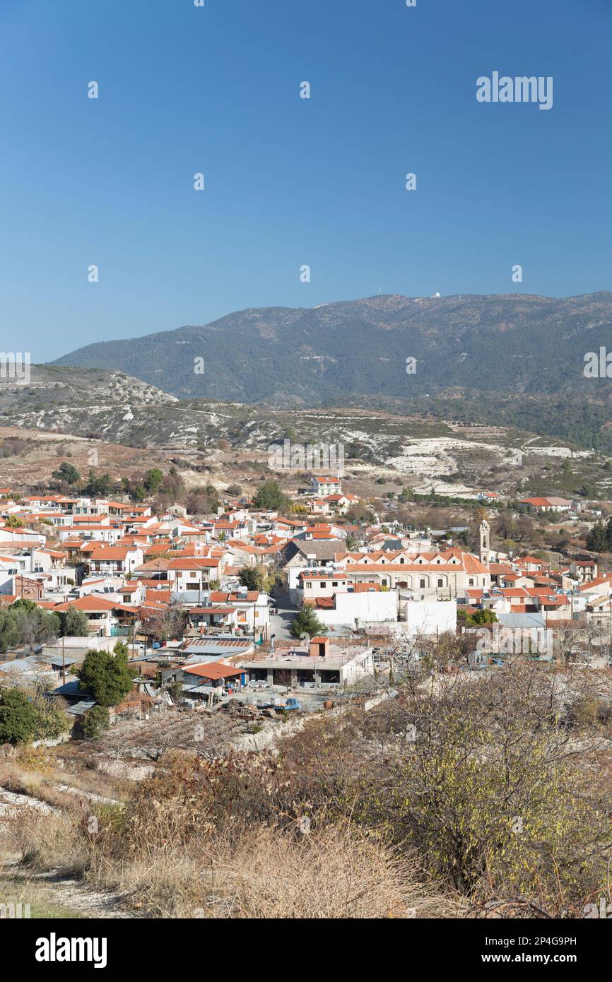 Zypern, Omodos Dorf, Blick über das Dorf von oben. Stockfoto
