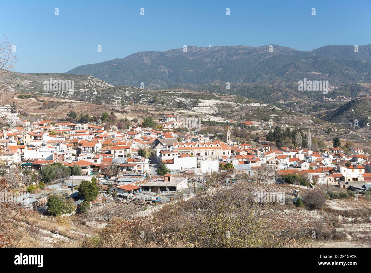 Zypern, Omodos Dorf, Blick über das Dorf von oben. Stockfoto