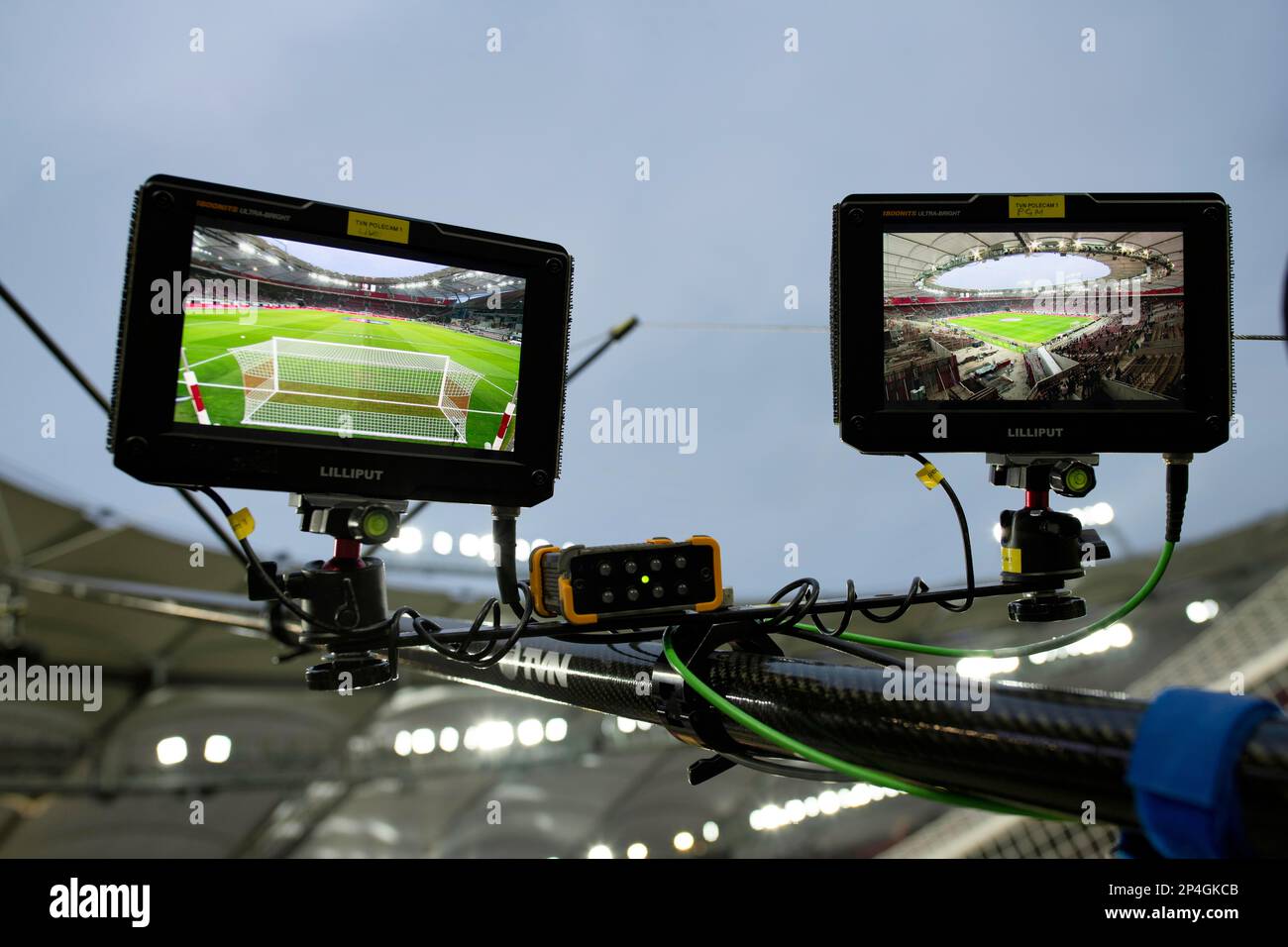 Liliput Displays, Bildschirme, Monitore auf der Back-Goal-Kamera, TV-Kamera, Show Pitch and Goal, Mercedes-Benz Arena, Stuttgart, Baden-Württemberg, Deutschland Stockfoto