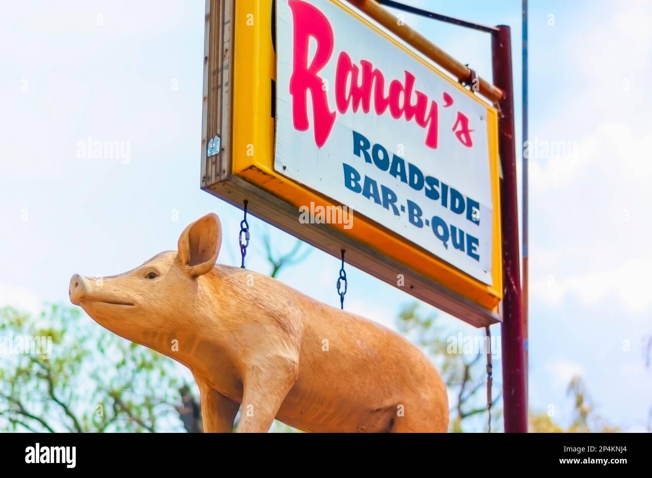 Logo/Schild/Beschilderung eines Barbecue/Bar-B-Que/BBD-Restaurants in den USA. Stockfoto