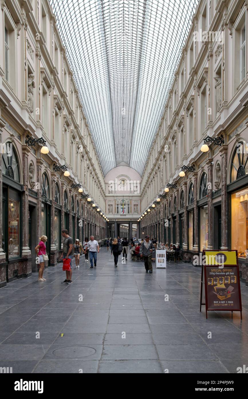 Brüssel, Belgien - August 26 2017: Die Galeries Royales Saint-Hubert (Französisch) oder Koninklijke Sint-Hubertusgalerijen (Niederländisch) ist eine glasierte einkaufspassage Stockfoto