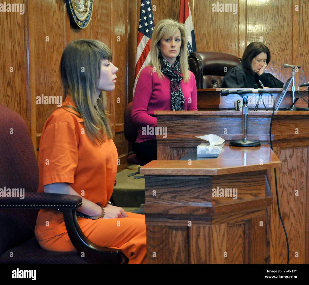 Alyssa Bustamante takes the witness stand for her hearing in Jefferson