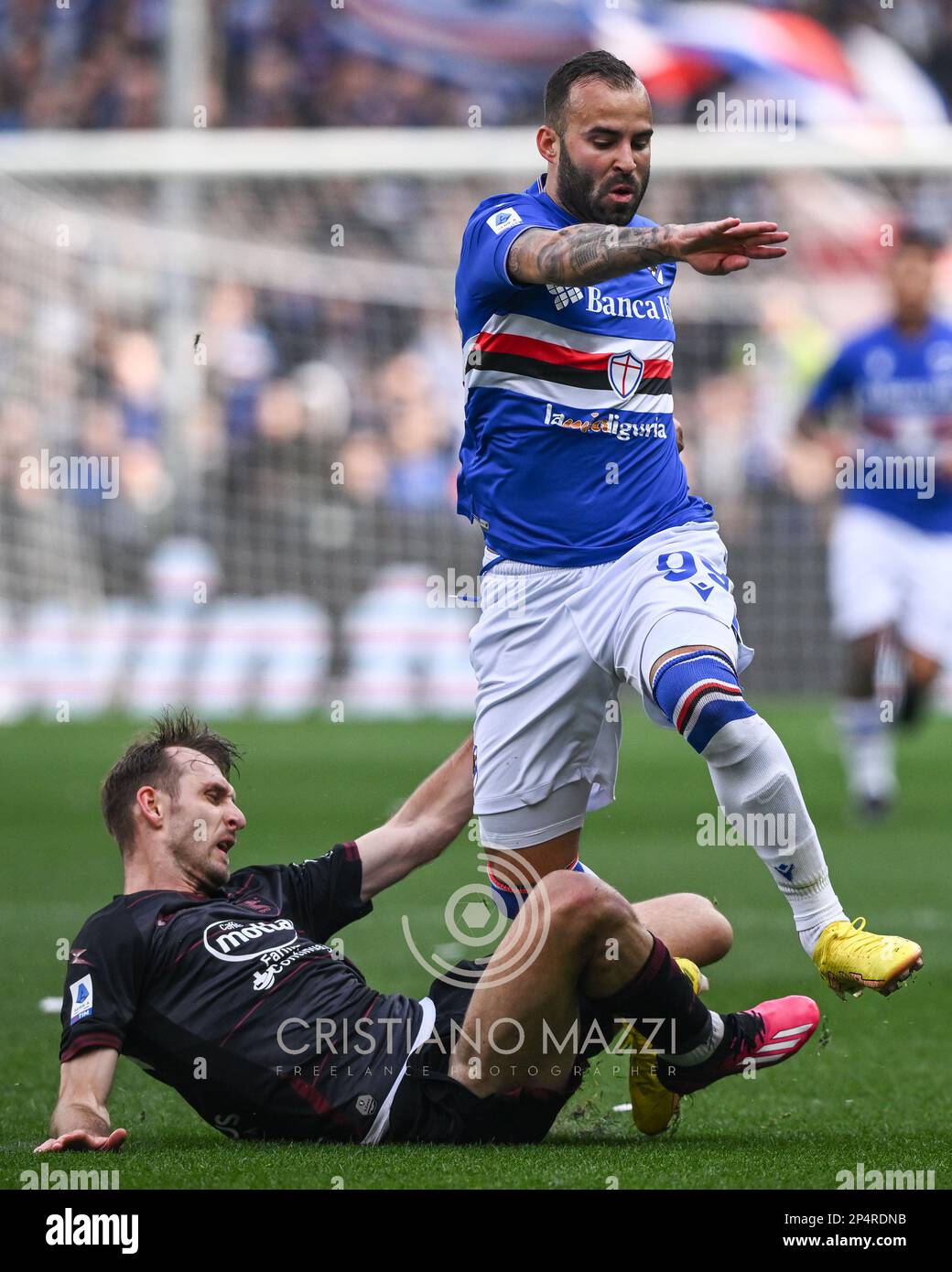 Luigi Ferraris Stadium, 05.03.23 Norbert Gyomber (23 US Salernitana) und Jese Rodriguez (99 Sampdoria) beim Spiel der Serie A Sampdoria - Salernitana im Luigi Ferraris Stadium in Genua, Italia Soccer (Cristiano Mazzi / SPP) Stockfoto