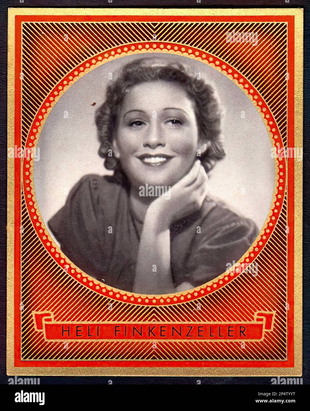 Porträt von Heli Finkenzeller - eine alte deutsche Zigarettenkarte Stockfoto