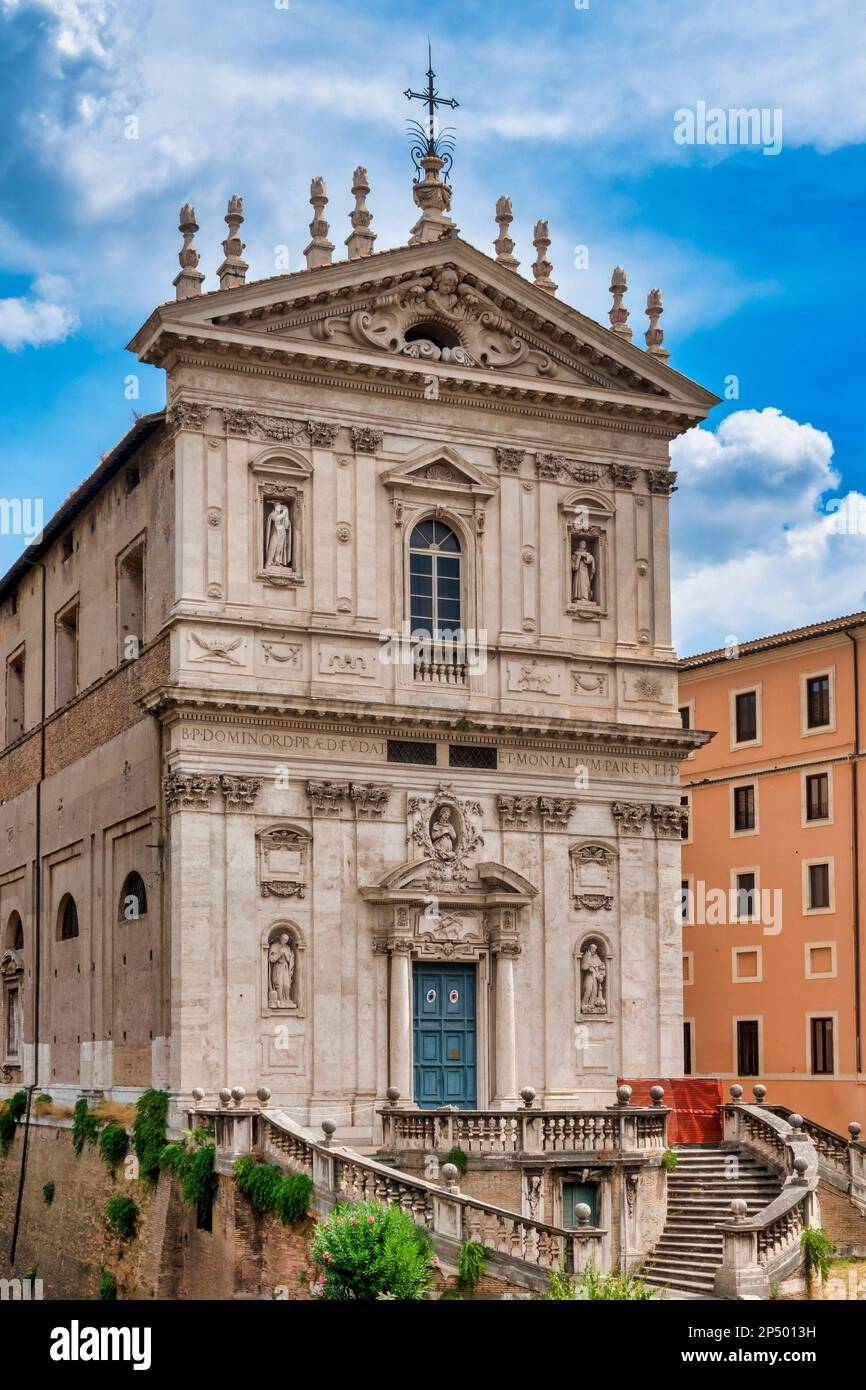 Fassade der Kirche Santi Domenico e Sisto, Rom, Italien Stockfoto