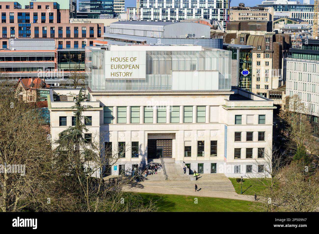 Haus der europäischen Geschichte im Leopold Park entlang der europäischen Institutionen | La Maison de l'histoire europeenne dans le Parc Leopold Stockfoto