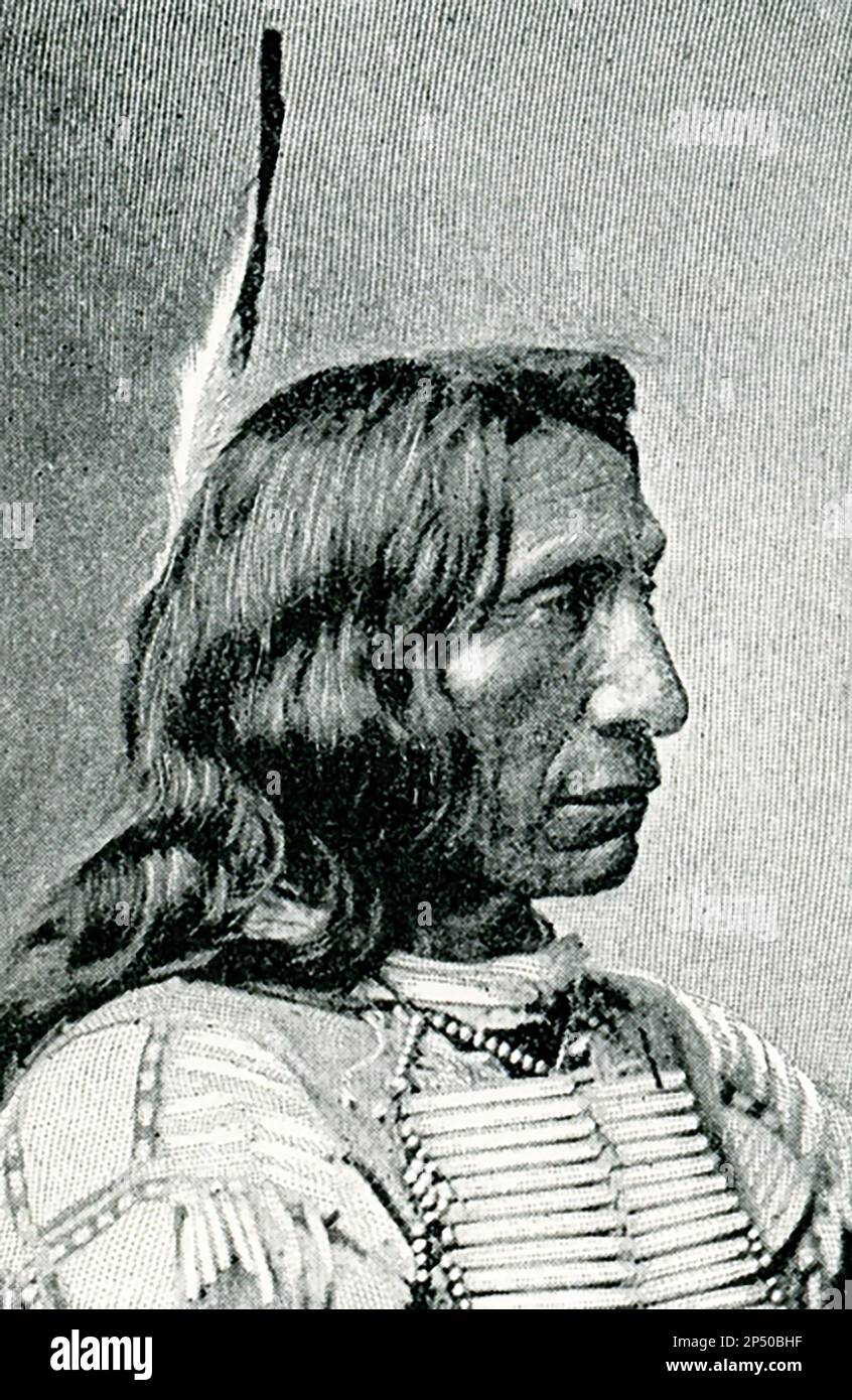 Der 1896. Titel lautet: "Rote Wolke nach einem Foto von Bell." Red Cloud war von 1868 bis 1909 Anführer der Oglala Lakota. Er war einer der fähigsten Gegner der amerikanischen Ureinwohner, denen die US-Armee in den westlichen Gebieten gegenüberstand. Stockfoto