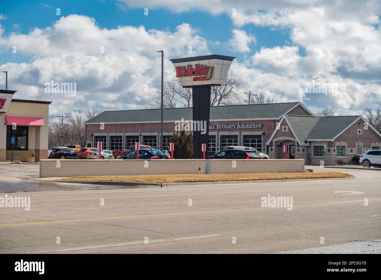 Wegweiser der Fidelity Bank in Wichita, Kansas, USA. Stockfoto