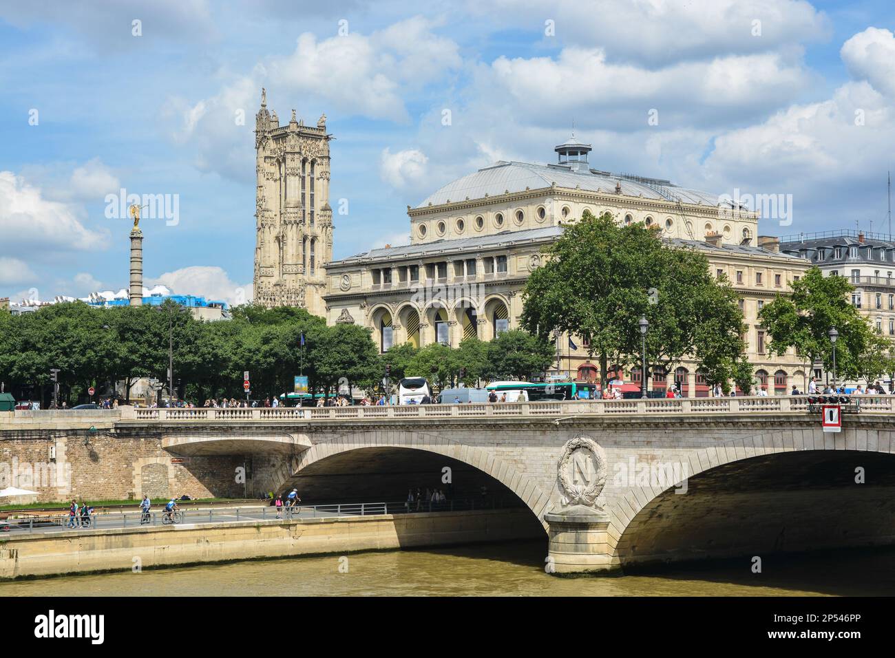 Sommer-Paris. Zentrum von Paris, charmante Sehenswürdigkeiten. Stockfoto