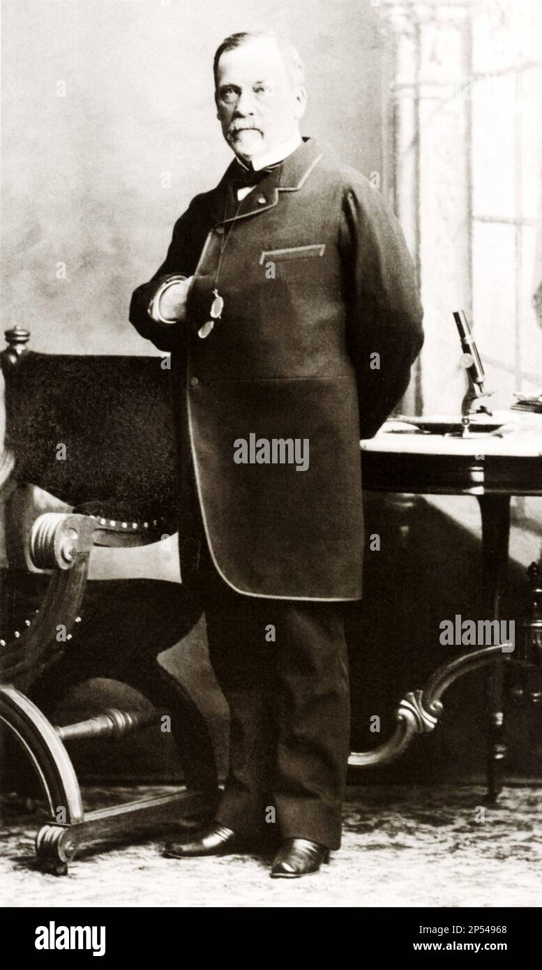 1885 Ca , Paris , Frankreich : Der gefeierte französische Wissenschaftler , Schimiker und Mikrobiologe LOUIS PASTEUR ( 1822 - 1895 ) - SCIENZIATO - Portrait - ritratto - Bart - barba - Kragen - colletto - ANTIRABBICA - PASTEURISIERUNG - IMPFUNG - PASTORIZAZIONE - VACCINAZIONE - Fondatore Della MICROGLOGLOGIE - - Archivio GBB Stockfoto
