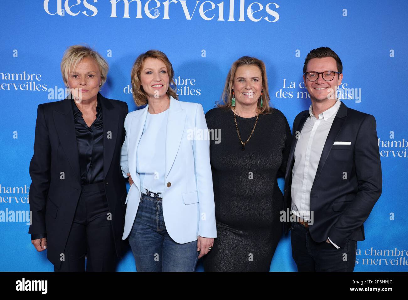 Paris, Frankreich. 06. März 2023. Muriel Robin, Alexandra Lamy, Lisa Azuelos und Julien Sandrel nehmen am 6. März 2023 an der Premiere von La Chambre des Merveilles in Paris, Frankreich, Teil. Foto von David Boyer/ABACAPRESS.COM Kredit: Abaca Press/Alamy Live News Stockfoto