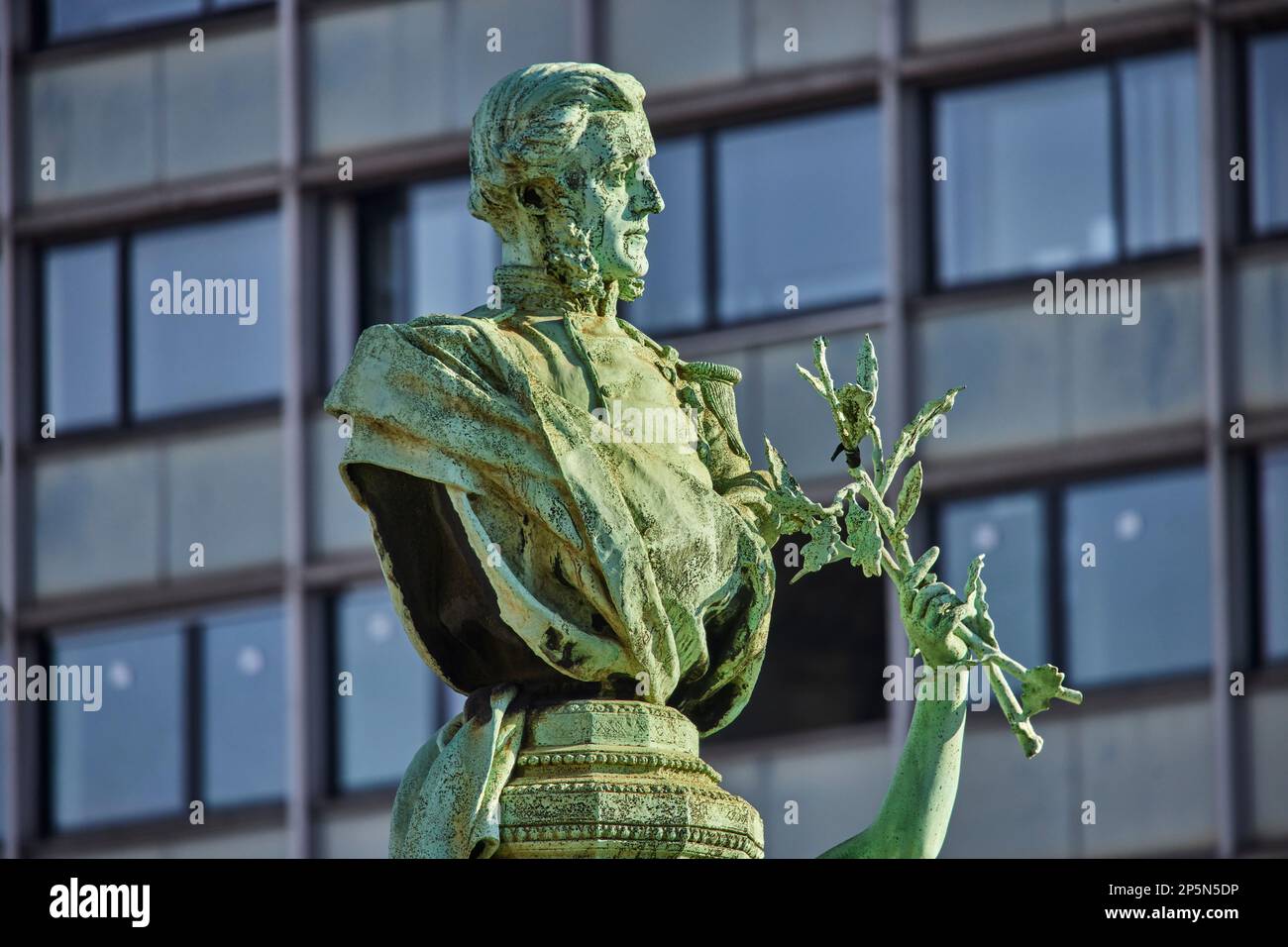 Pariser Wahrzeichen, Marineoffizier und französischer Entdecker der Statue des Denkmals Francis Garnier Stockfoto