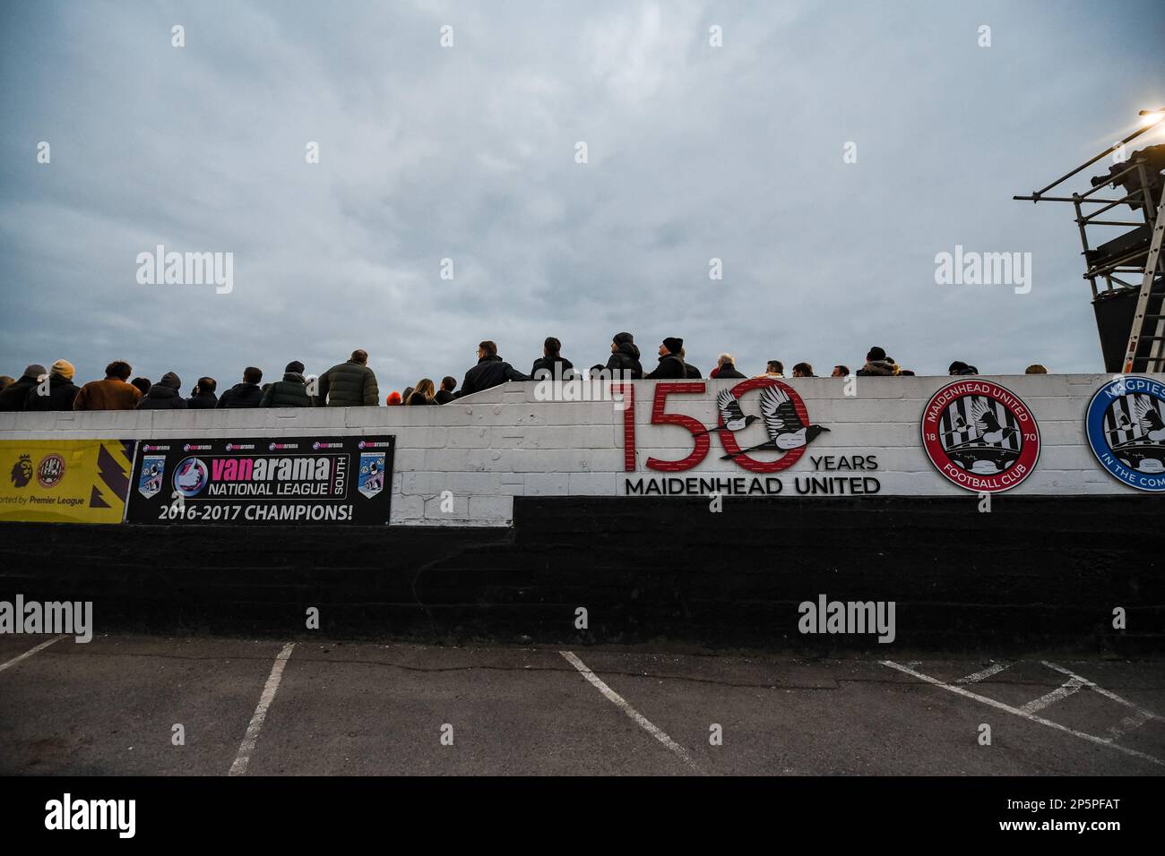 04/03/2023 Maidenhead United gegen Wrexham, National League. York Road. Teilnahme: 3.534. Stockfoto