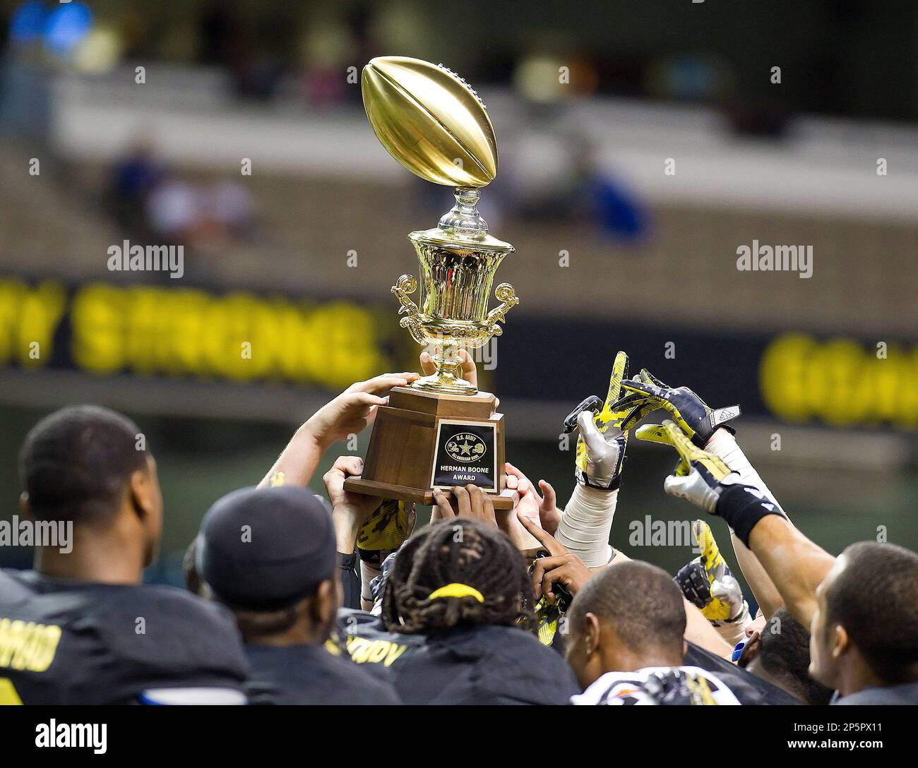 Jan. 5, 2013 - San Antonio, Texas, United States of America - January 05, 2013: East Team defeats West Team 15-8 during the U.S. Army All-American Bowl, Alamodome San Antonio TX. (Cal Sport Media via AP Images) Stockfoto