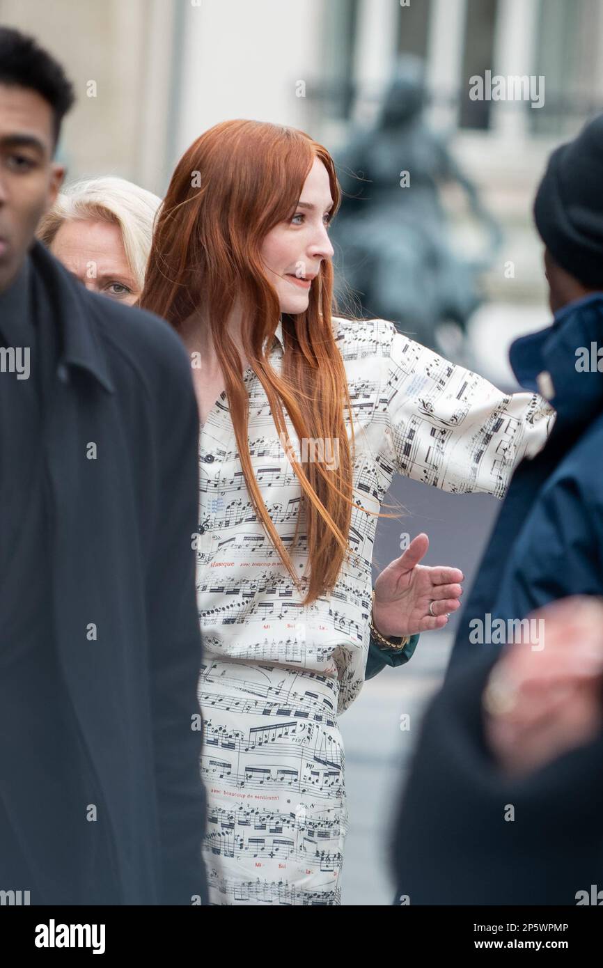 Paris, Frankreich, 06/03/2023. Sophie Turner auf der Vuitton Frauenbekleidung Herbst/Winter 2023 Show PARIS FASHION WEEK - Jacques Julien/Alamy Live News Stockfoto