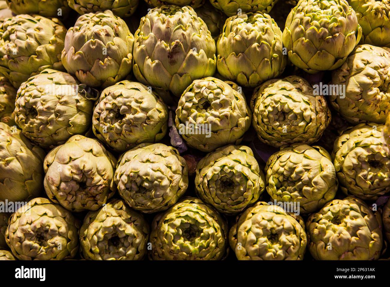 Artischocken, La Boqueria Markt, Barcelona. Katalonien, Spanien. Stockfoto