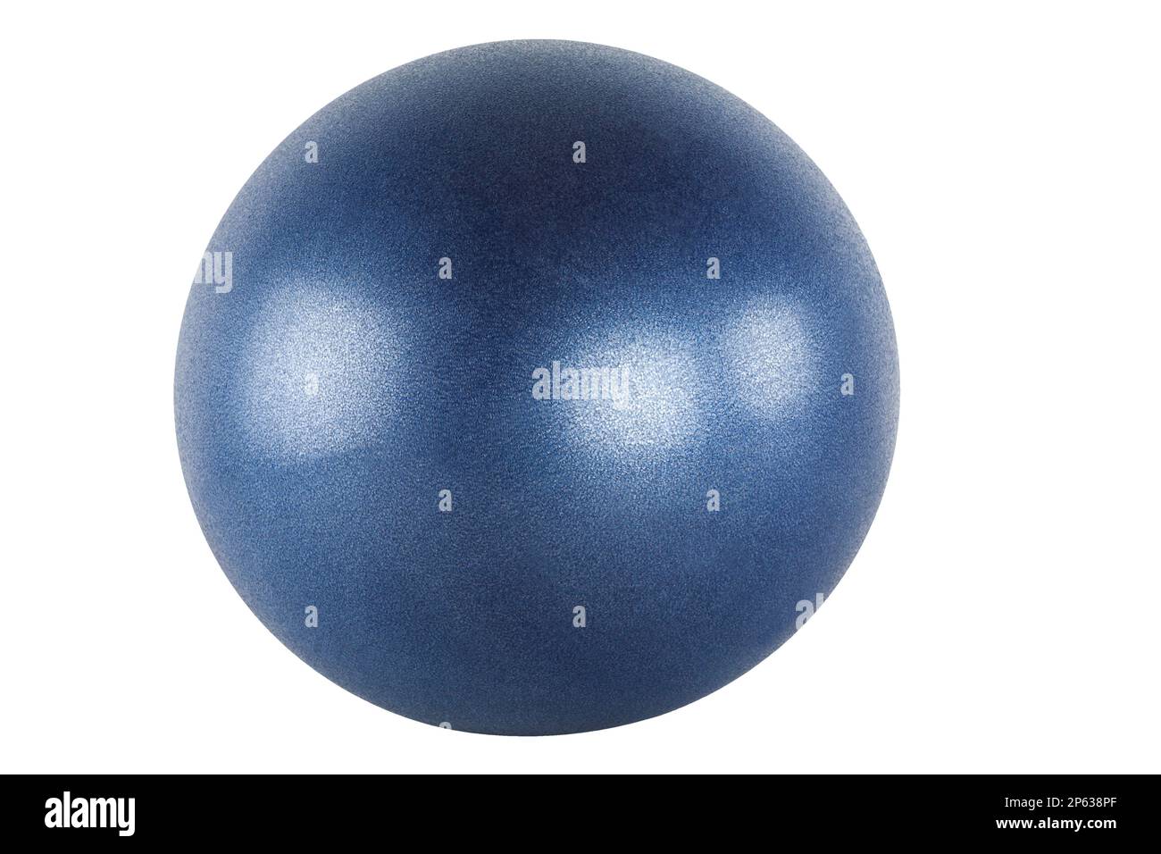 Blauer pilatus oder Fitnessball isoliert auf weißem Hintergrund Stockfoto