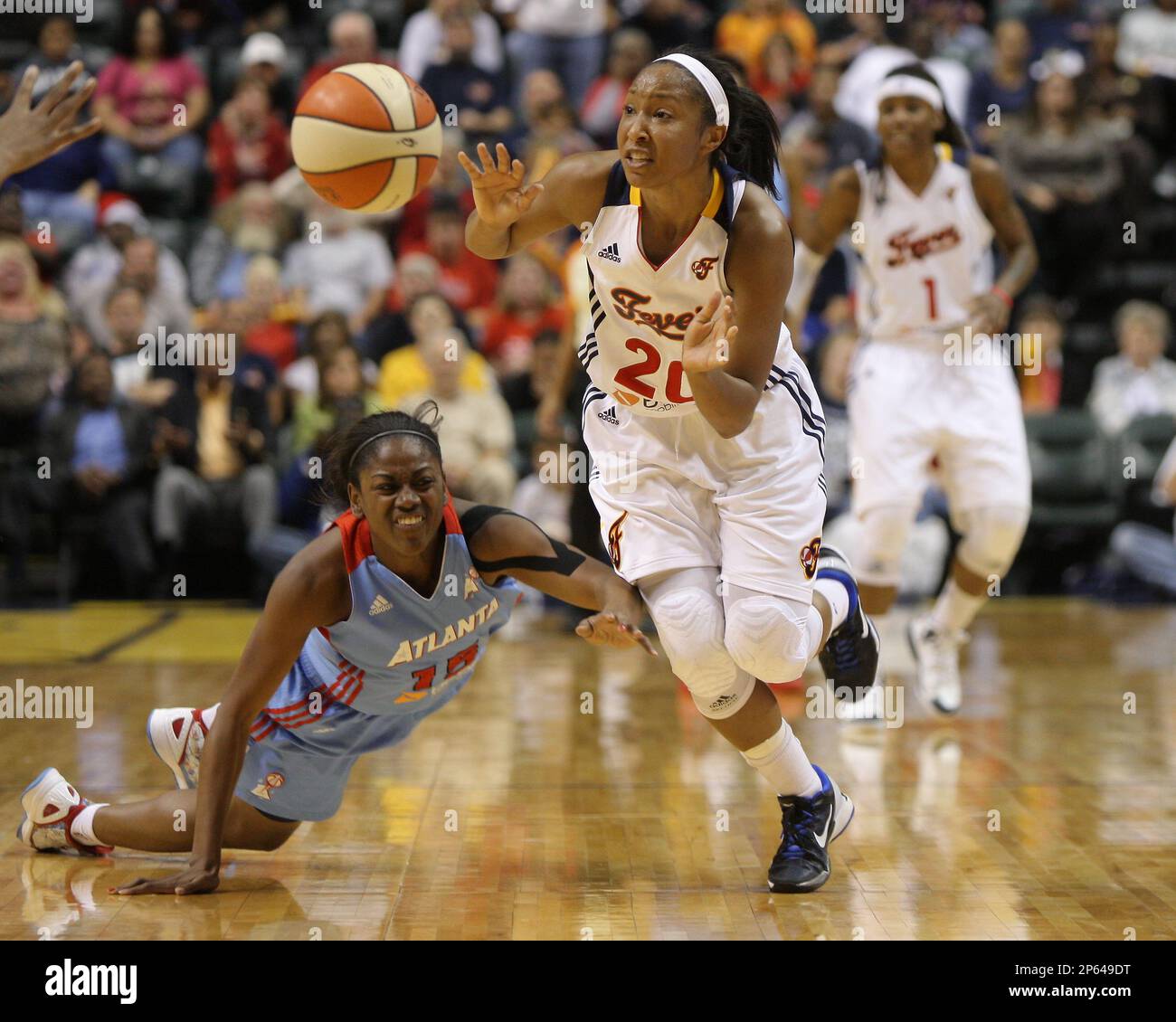 Oct. 2, 2012 - Indianapolis, Indiana, United States - October 02 2012: Indiana Fever guard Briann January (20) steals the ball from Atlanta Dream guard Tiffany Hayes (15) during a playoff game between the Atlanta Dream and the Indiana Fever at Bankers Life Fieldhouse in Indianapolis, Indiana. (Cal Sport Media via AP Images) Stockfoto