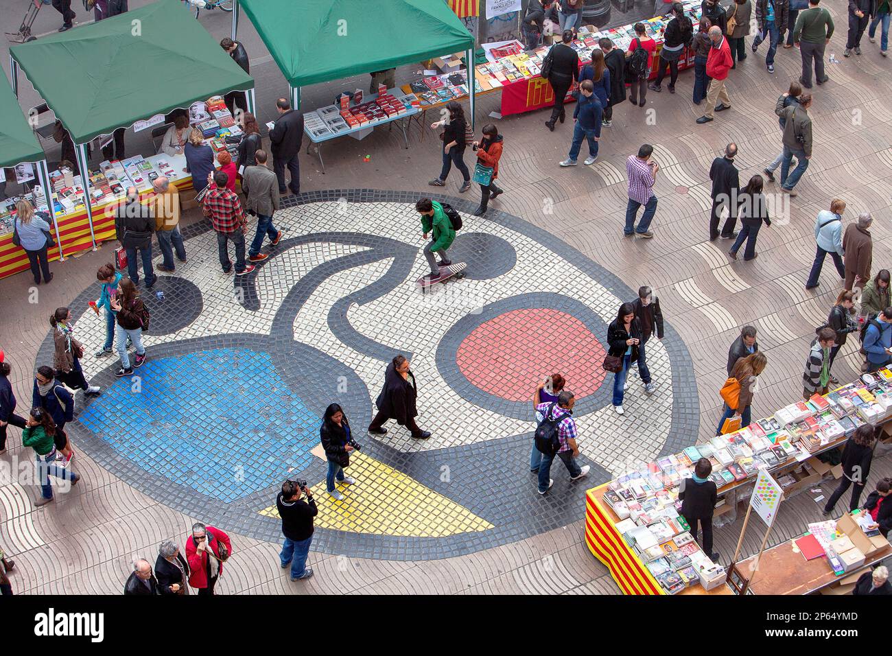 La Rambla, Sant Jordis Tag (23. April), Barcelona, Katalonien, Spanien Stockfoto