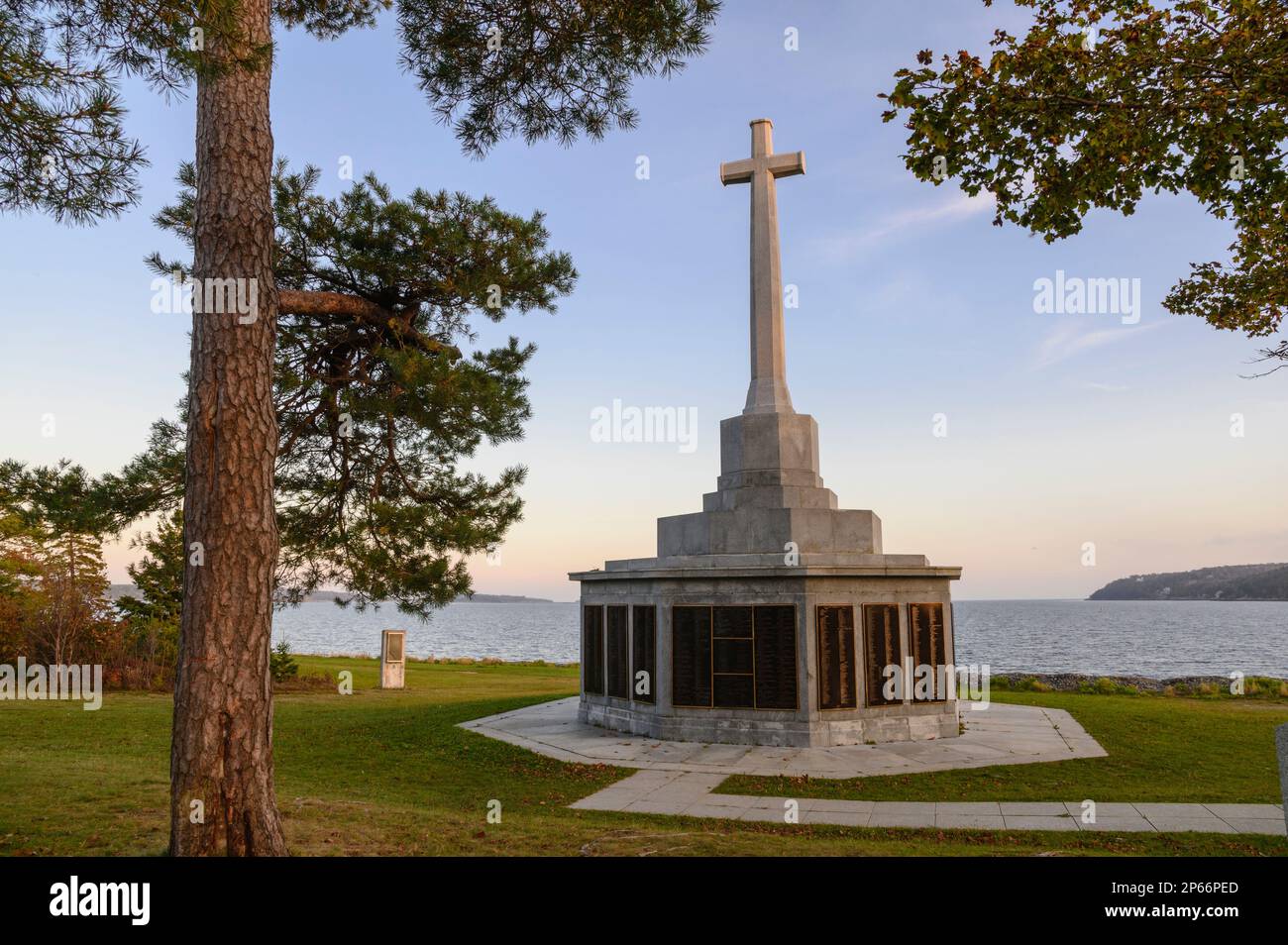 Naval Memorial im Point Pleasant Park bei Sonnenuntergang, Halifax, Nova Scotia, Kanada, Nordamerika Stockfoto