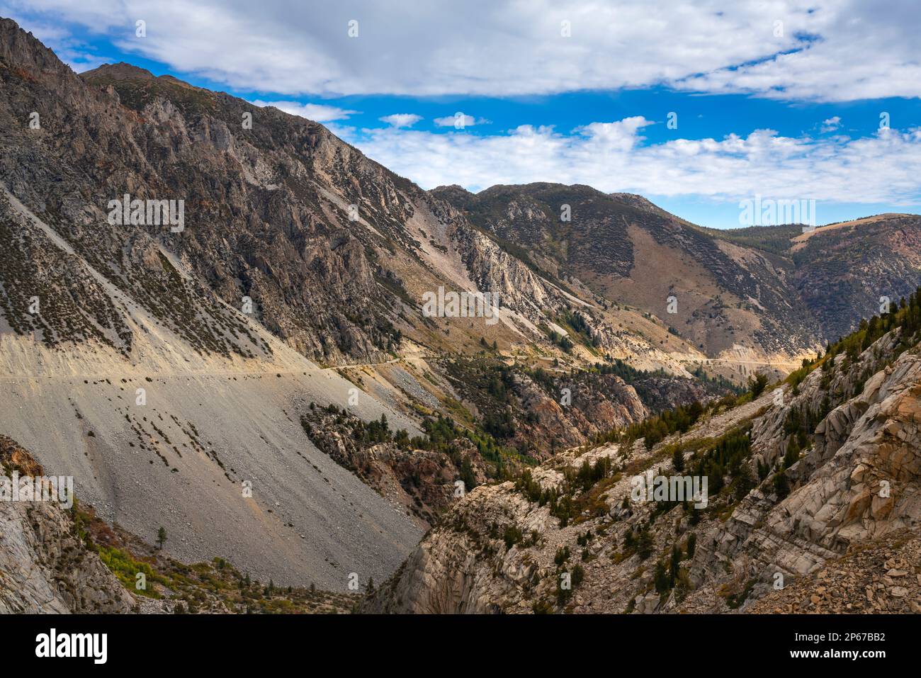 Blick auf das Tal des Tioga Pass, Yosemite-Nationalpark, UNESCO-Weltkulturerbe, Kalifornien, Vereinigte Staaten von Amerika, Nordamerika Stockfoto