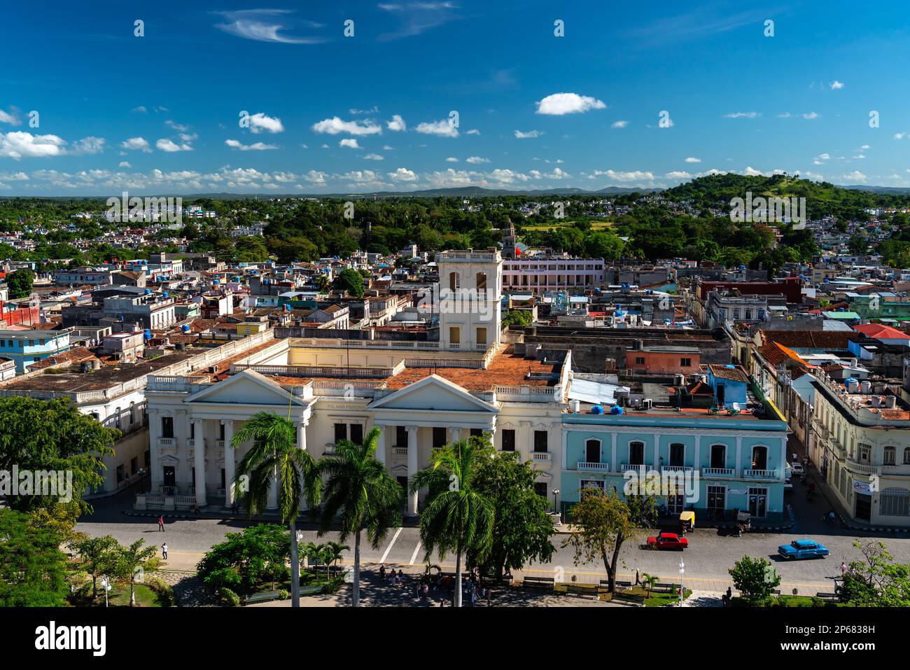 Blick aus der Vogelperspektive auf den Hauptplatz von Santa Clara, Kuba, Westindischen Inseln, Karibik, Mittelamerika Stockfoto