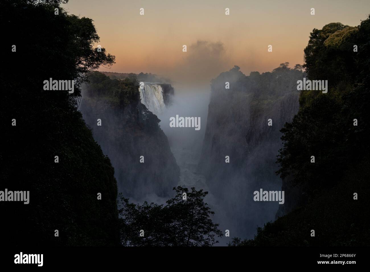 Victoria Falls, Victoria Falls National Park, UNESCO-Weltkulturerbe, Sambia, Afrika Stockfoto