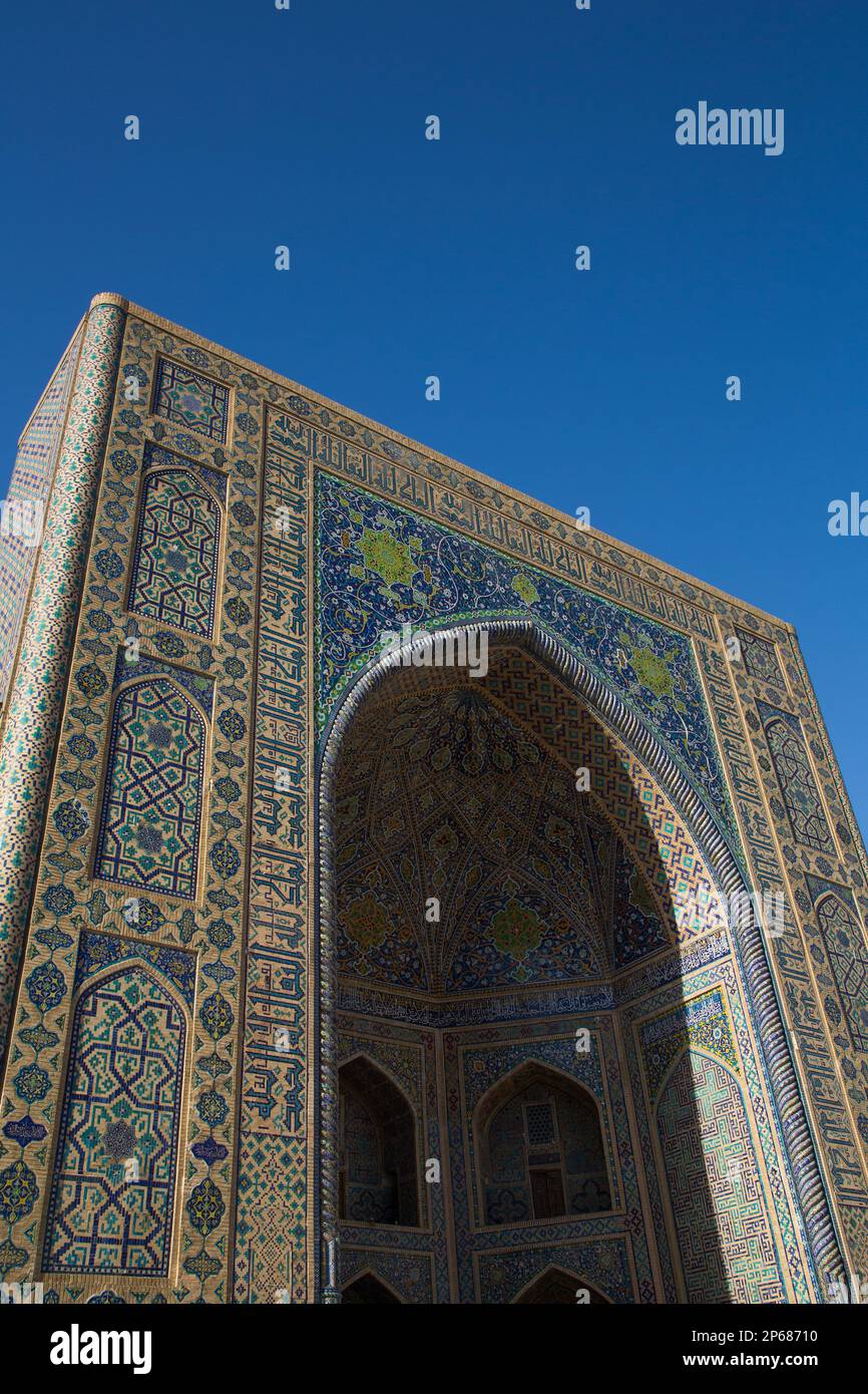 Tilla-Kari Madrassah, 1660 fertiggestellt, Registansplatz, UNESCO-Weltkulturerbe, Samarkand, Usbekistan, Zentralasien, Asien Stockfoto