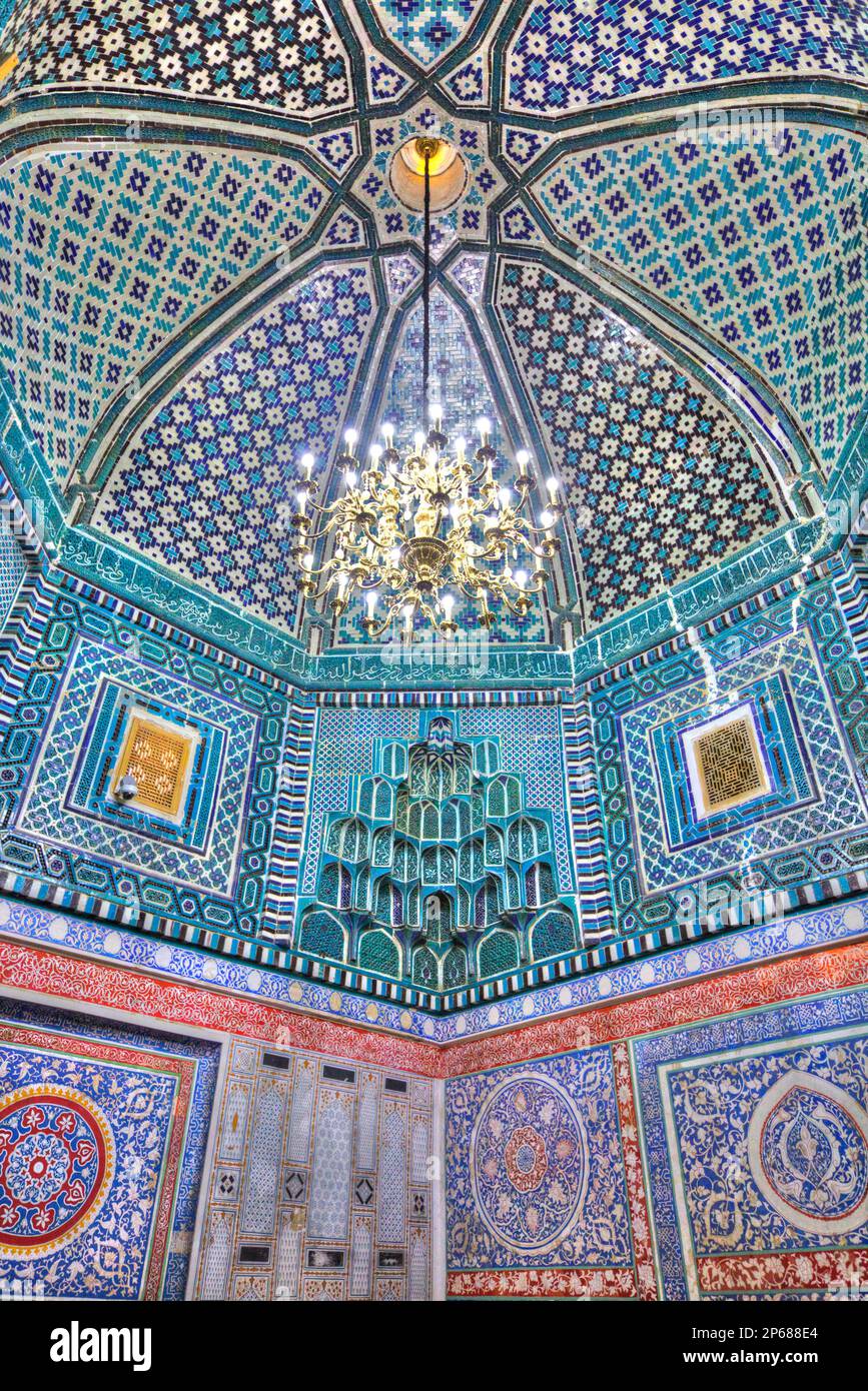 Decke und Mauer, Kusan Ibn Abbas Complex, Shah-i-Zinda, UNESCO-Weltkulturerbe, Samarkand, Usbekistan, Zentralasien, Asien Stockfoto