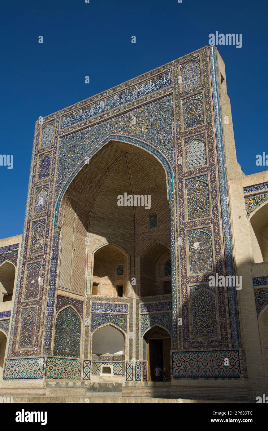 Mir-I Arab Madrasah, 1530-1536) POI Kalyon Square, UNESCO-Weltkulturerbe, Bukhara, Usbekistan, Zentralasien, Asien Stockfoto