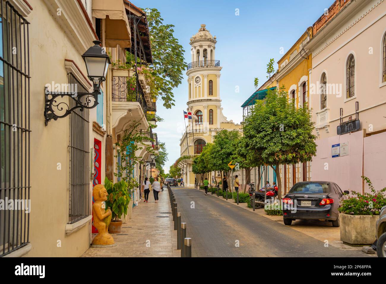 Blick auf den Palacio Consistorial de Santo Domingo, das Rathaus, das