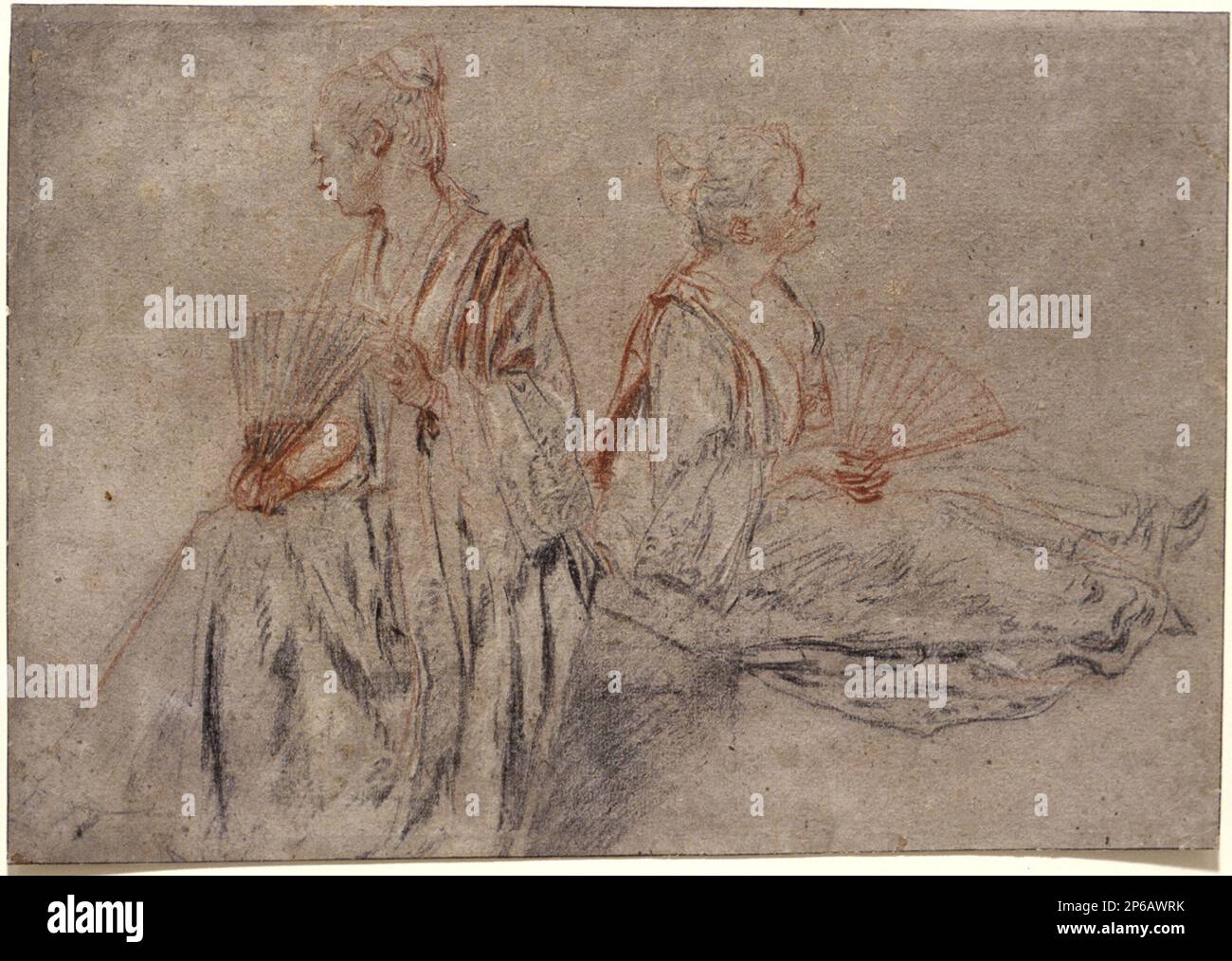 Jean-Antoine Watteau, zwei Studien über eine Frau mit Ventilator, wahrscheinlich vor 1716, schwarze und rote Kreide und Spuren weißer Kreide auf hellgraubraunem Papier. Stockfoto
