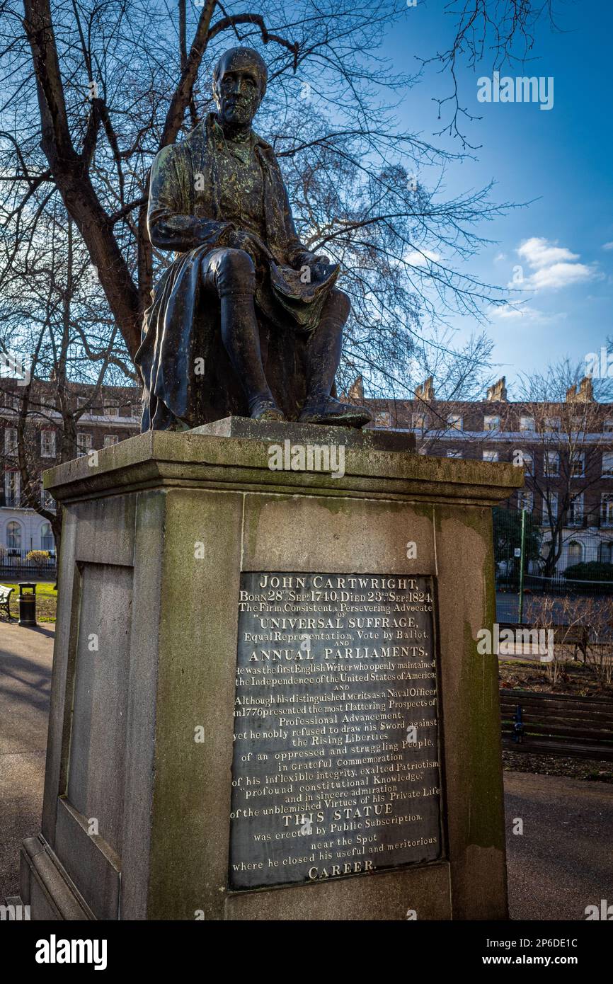John Cartwright Statue Cartwright Gardens Bloomsbury London - Statue von George Clarke, 1831. Cartwright ist am besten als politischer Reformer bekannt. Stockfoto