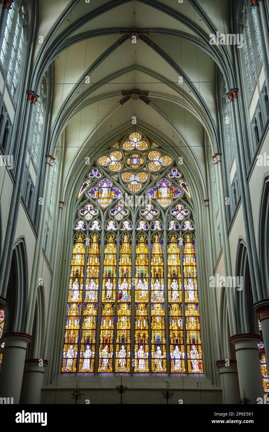 Westfenster Spitzbogenfenster in Gotische Architektur von Altenberger Dom, Bergischer Dom, Odenthal, Bergisches Land, Nordrhein-Westfalen, Deutschland Stockfoto