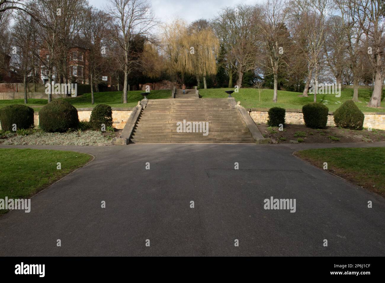 Große Schritte im Lincoln Arboretum, England, Großbritannien Stockfoto