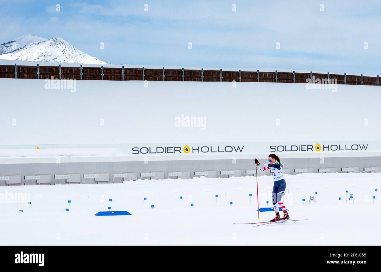 7. März 2023: Team USA para nordic Biathlete Danielle Aravich, auf dem Weg zum vierten Platz bei der Sprint-Verfolgung der FIS para Nordic World Cup, Soldier Hollow Nordic Center, Midway, Utah. Stockfoto