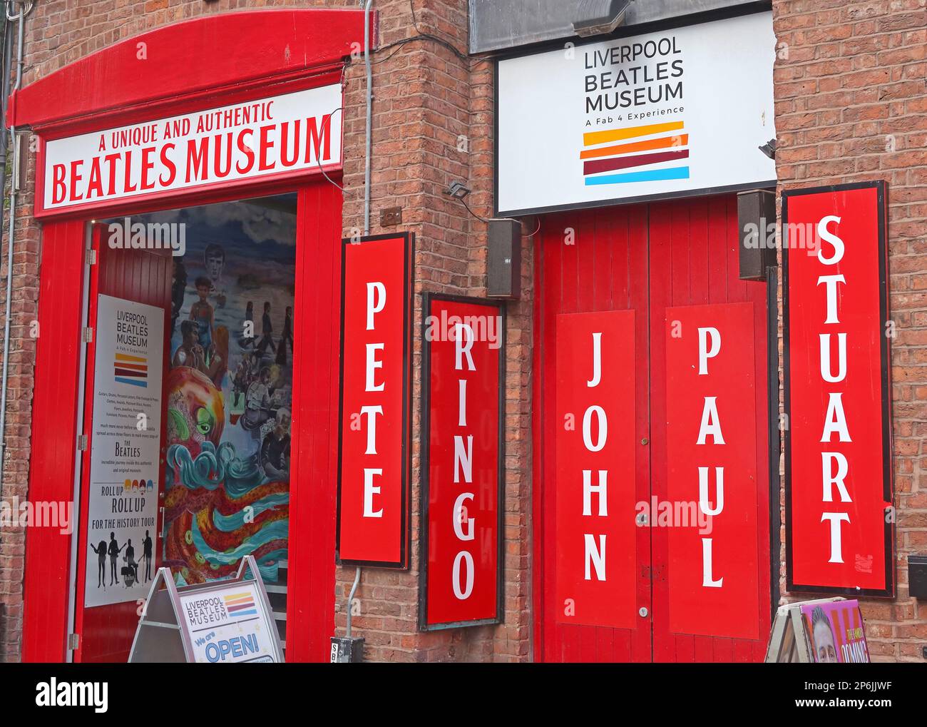 Ein einzigartiges und authentisches Beatles Museum, Erinnerungsstücke im Liverpool Beatles Museum, Mathew Street, Liverpool, England, Großbritannien, L2 6RE Stockfoto