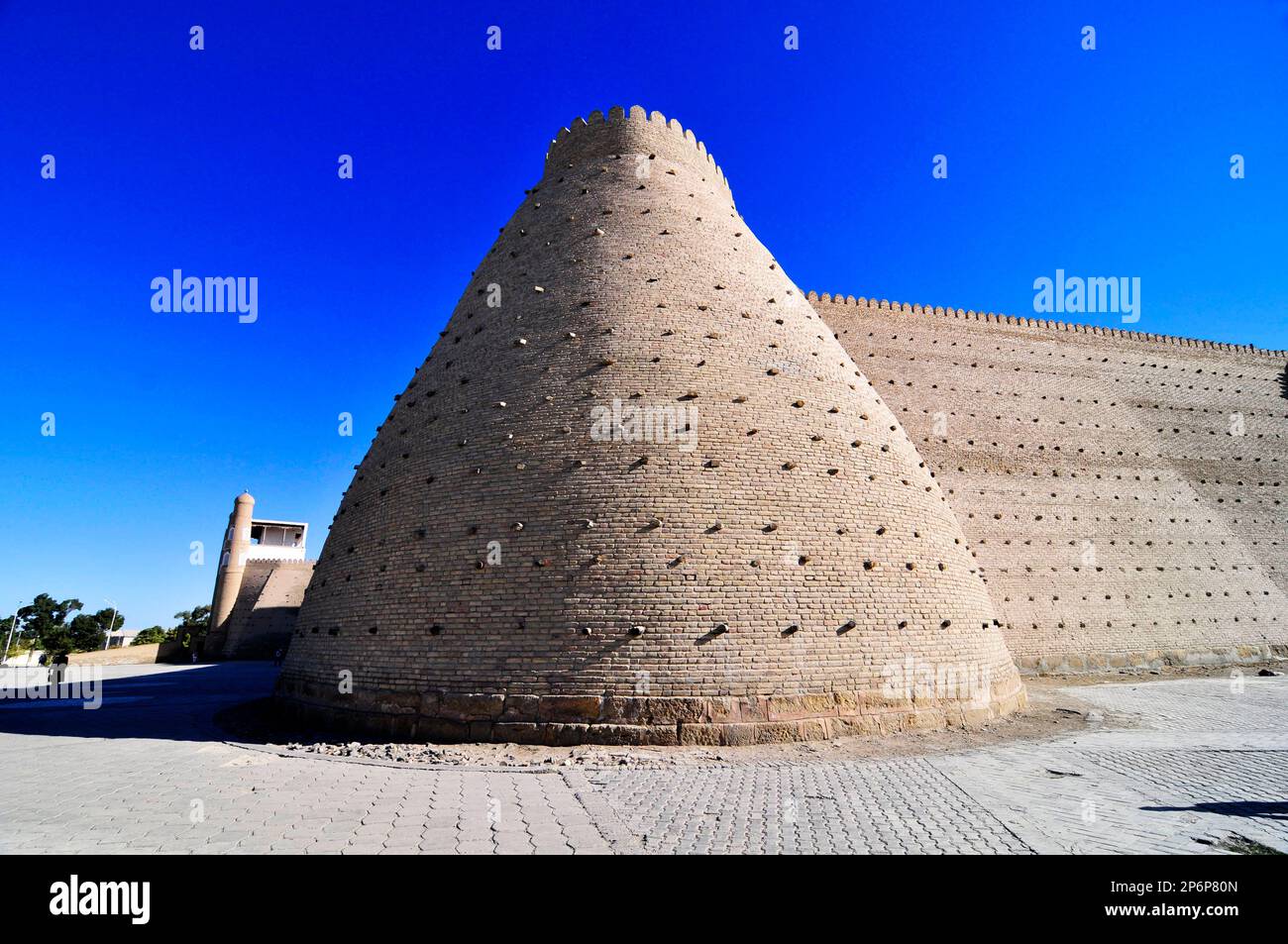 Die Arche Bukhara ist eine riesige Festung im Herzen der Altstadt von Bukhara, Usbekistan. Stockfoto