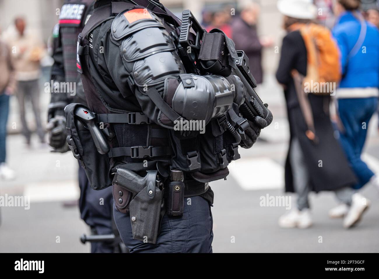 Frankreich, Lyon, 2023-03-07. Polizei und Aufrechterhaltung der Ordnung während der Demonstration gegen die Rentenreform. Foto von Franck CHAPOLARD. Stockfoto