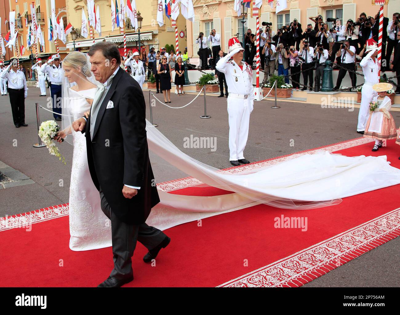 Princess Charlene of Monaco arrives with her father Michael Kenneth Wittstock at the Monaco palace for the religious wedding ceremony of Prince Albert II of Monaco and Charlene Princess of Monaco, Saturday, July 2, 2011. (AP Photo/Jean Paul Pelissier, Pool) Stockfoto